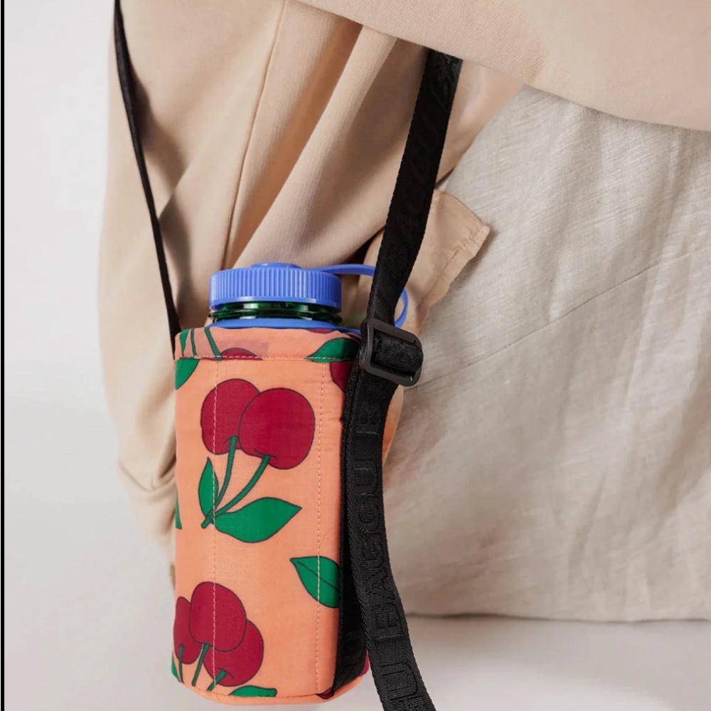 Baggu Cherry Puffy Water Bottle Sling